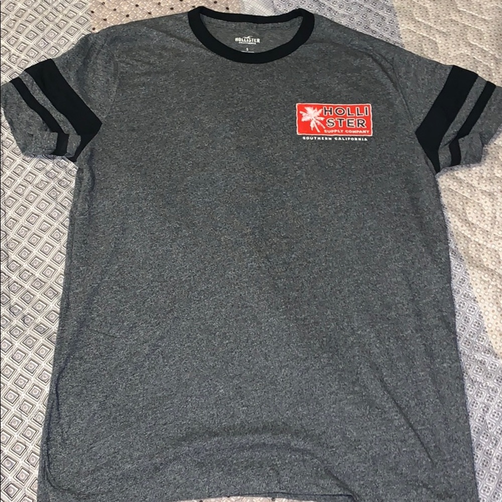 Hollister T-shirt